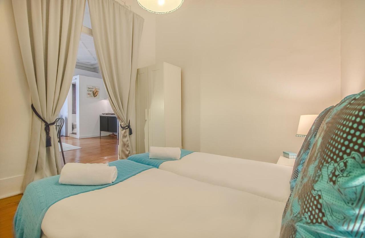 Chiado Balcony Apartment Lisbon Luaran gambar