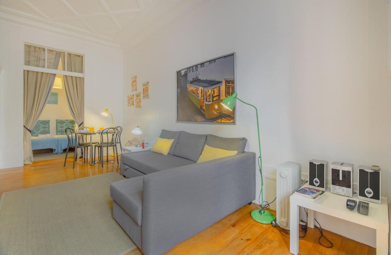 Chiado Balcony Apartment Lisbon Luaran gambar