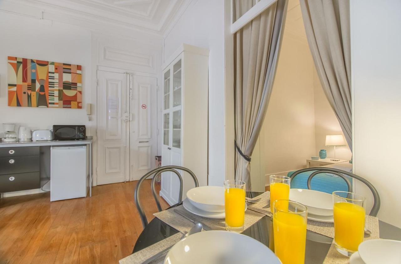 Chiado Balcony Apartment Lisbon Luaran gambar